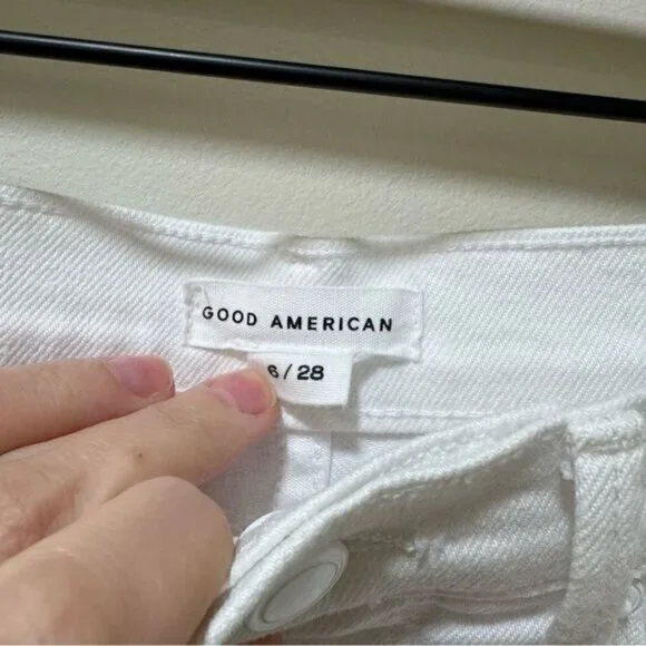 Good American Good '90s Denim Cutoff Shorts White sz 6/28 - Picture 4 of 6